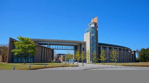 1280px-Akita_Prefectural_University_Akita_Campus_20190512b.jpg